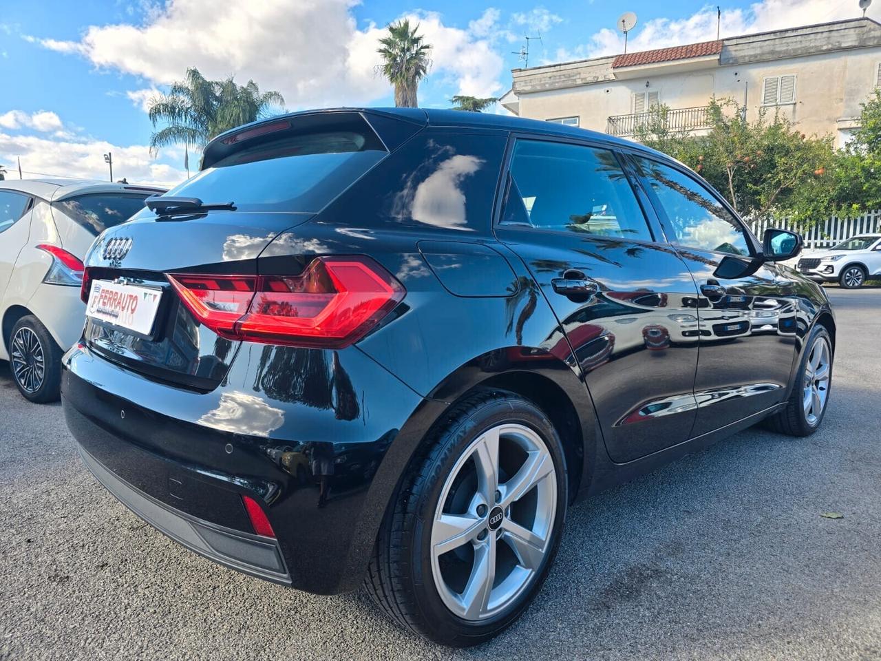 AUDI A1 SPORTBACK 1.0 95CV AUTOMATICA
