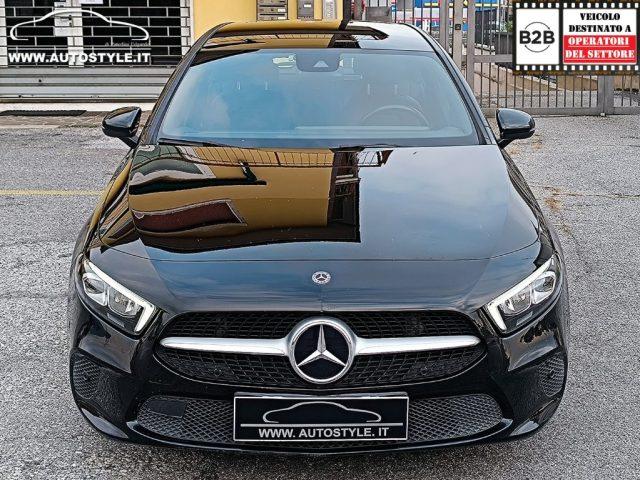 MERCEDES-BENZ A 180 d Automatic Business