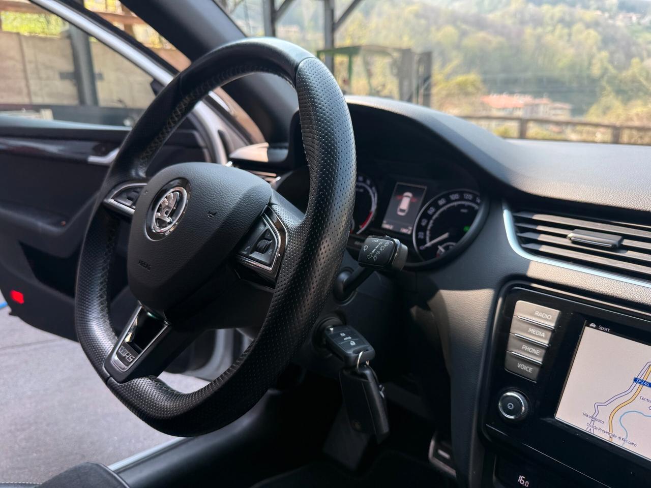 Skoda Octavia 2.0 TDI DSG Wagon RS E6 184CV