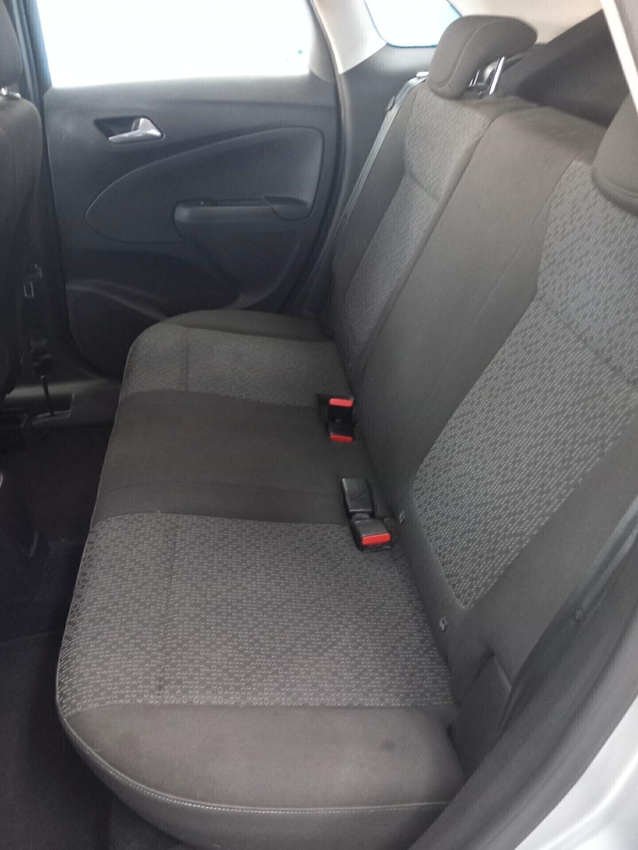 Opel Crossland anno 2018 1.2 benzina 105 mila km
