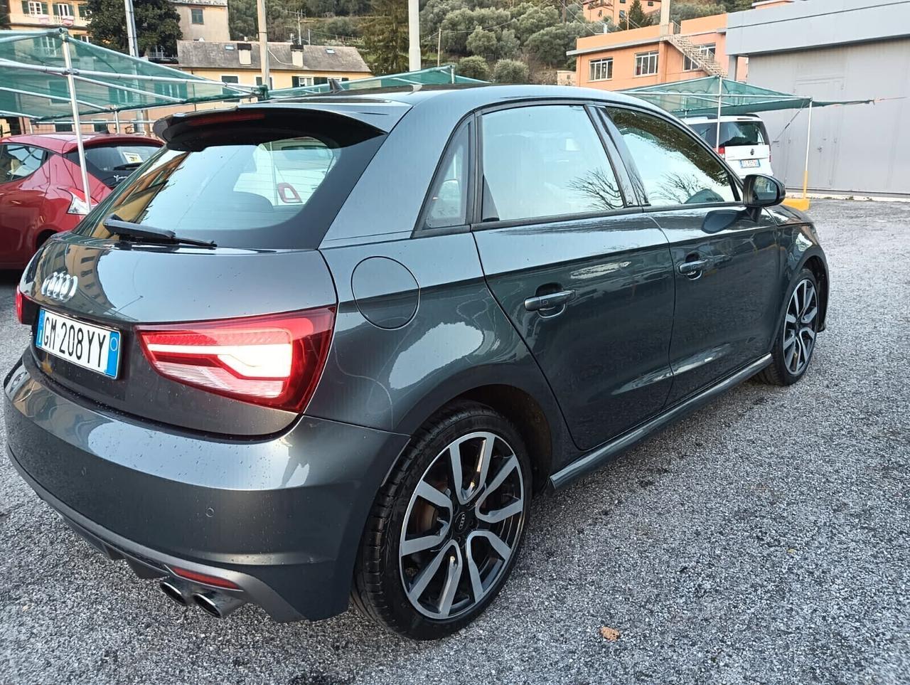 Audi A1 S1 2.0 TFSI quattro