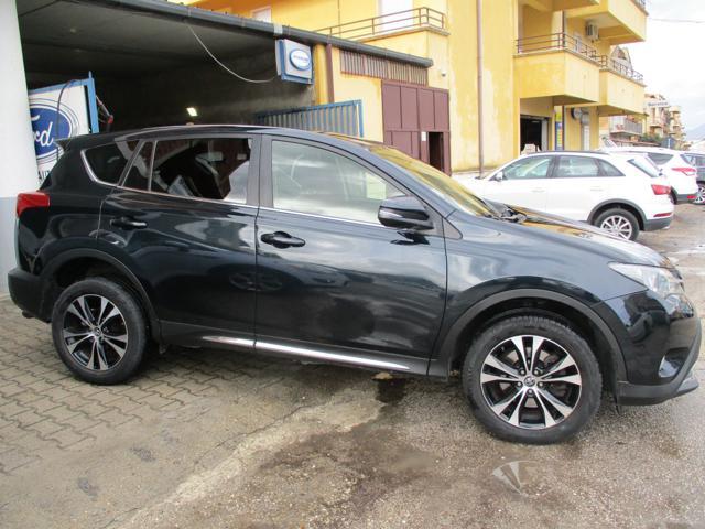 TOYOTA RAV 4 2.0 D-4D 2WD Style