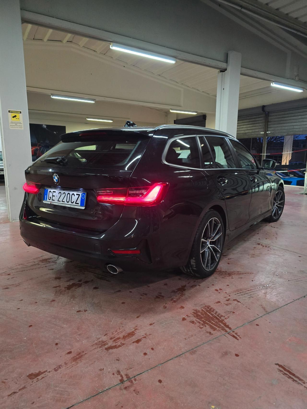 Bmw 318 318d 48V Touring Luxury