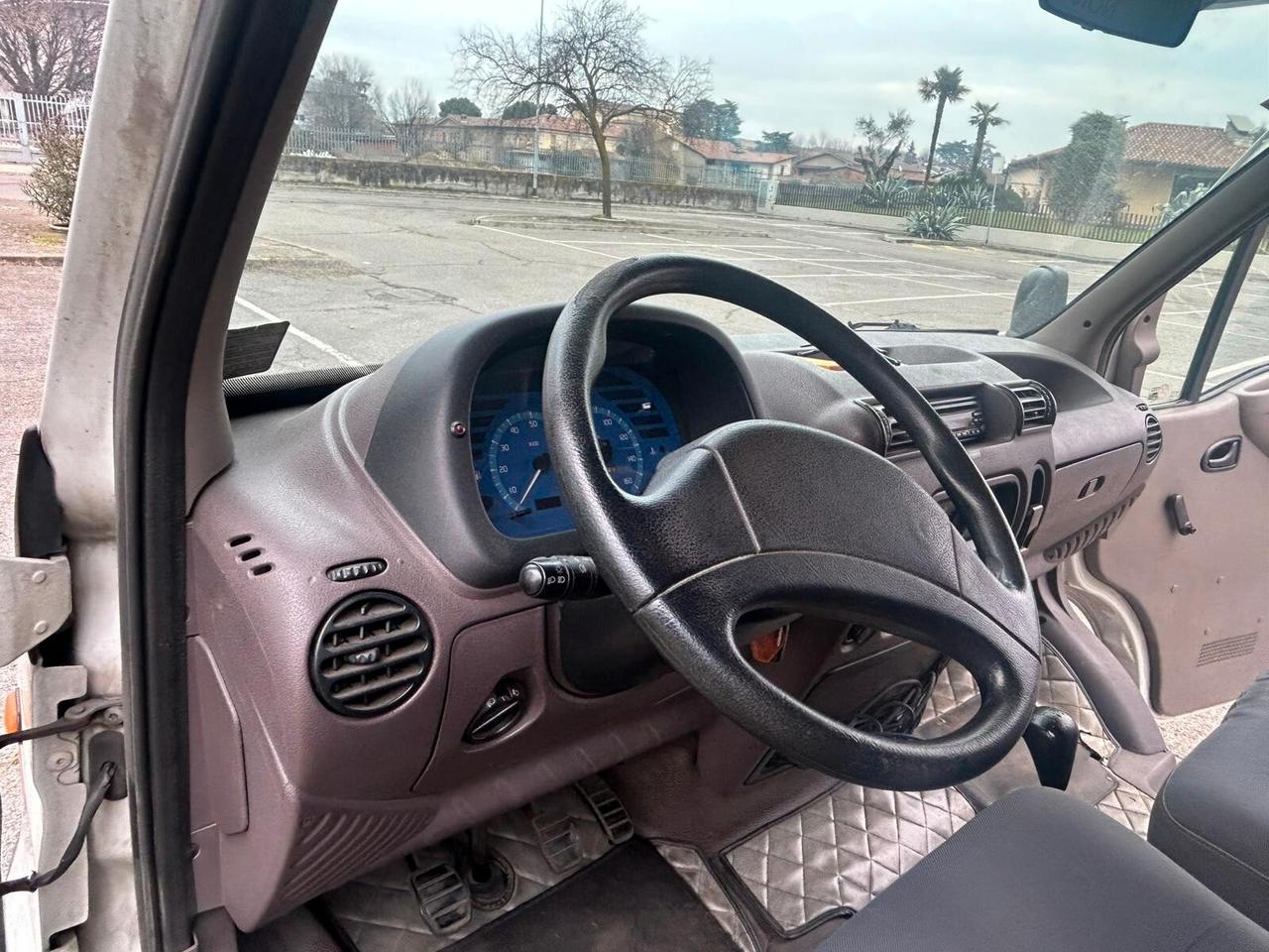 Renault Master 2.8 dTi