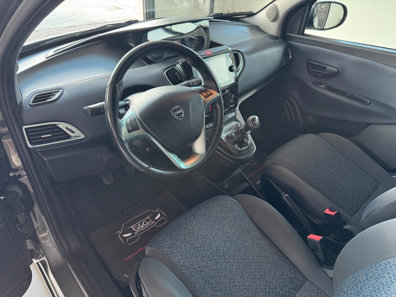 Lancia Ypsilon 1.0 FireFly Hybrid Gold - 2023