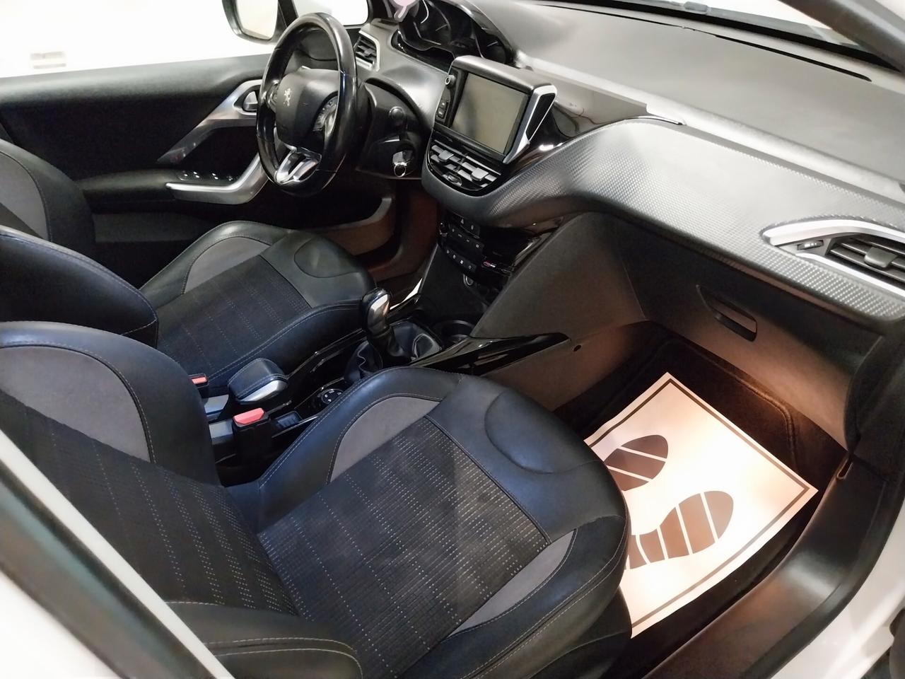 Peugeot 2008 BlueHDi 100 S&S GT Line - ok neopatentati