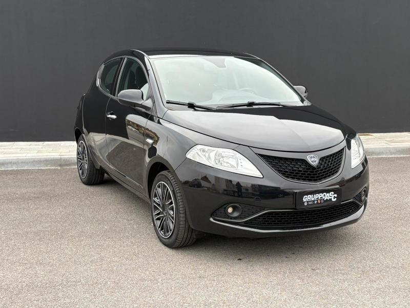 LANCIA YPSILON 1.2 BENZ 69 CV ADATTA A NEOPATENTATI