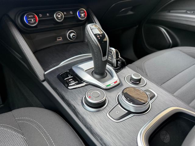 ALFA ROMEO Stelvio 190CV Q4+PACKBLACK+RCAM+2PDC