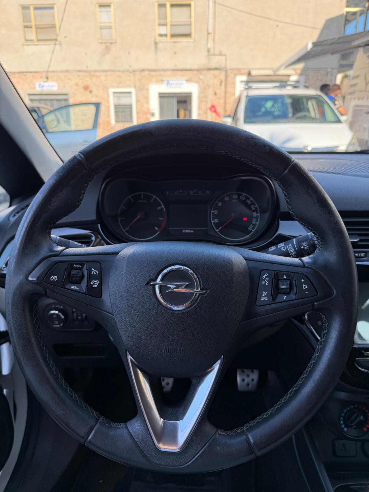 Opel Corsa 1.2 5 porte Black Edition