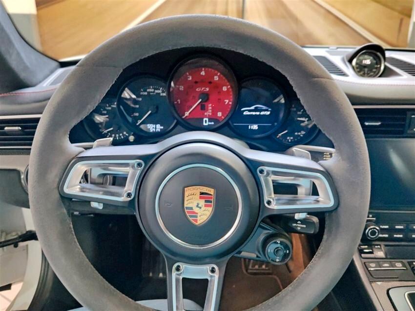Porsche 911 3.0 Carrera GTS Coupé