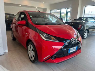 Toyota Aygo 1.0 VVT-i 69 CV 5 porte x-black TSS MMT