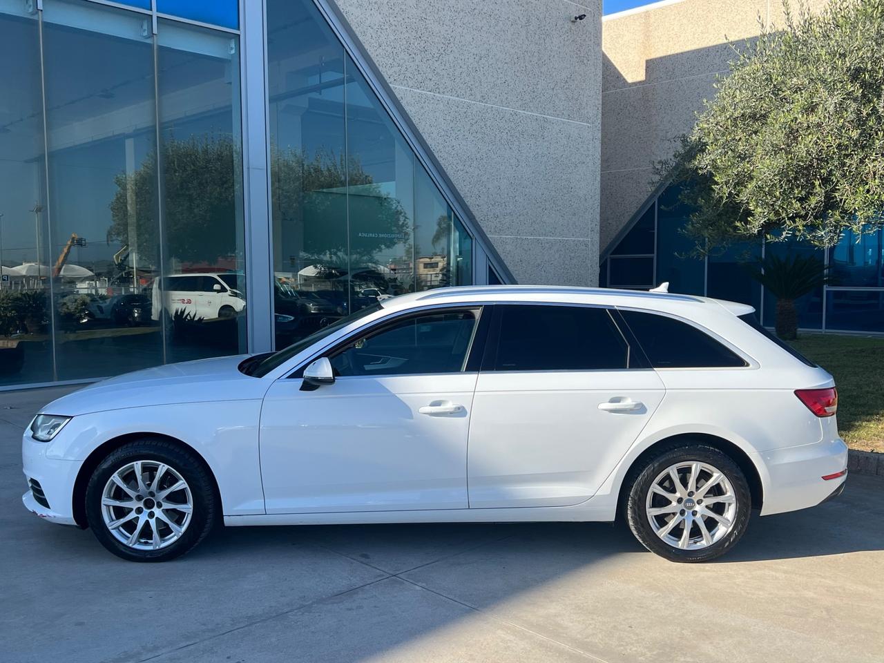 Audi A4 Avant 2.0 TDI 150 CV Sport RISERVATO SOLO A COMMERCIANTI