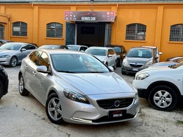 Volvo V40 D2 1.6 Summum