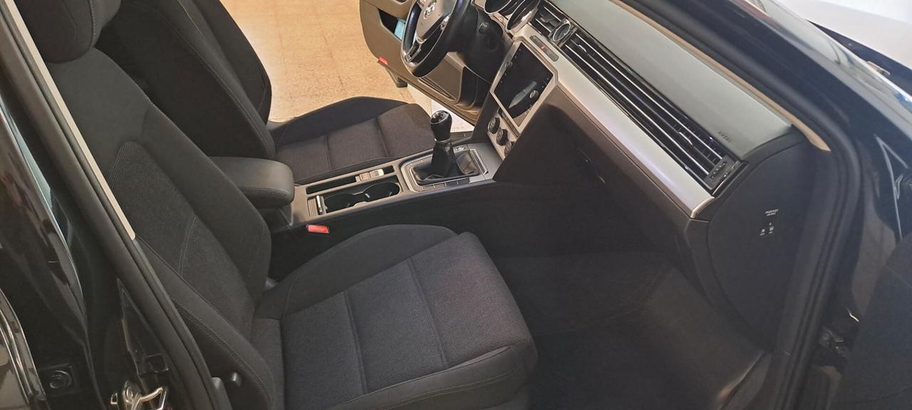 Volkswagen Passat Variant 1.6 TDI Business BlueMotion Technology