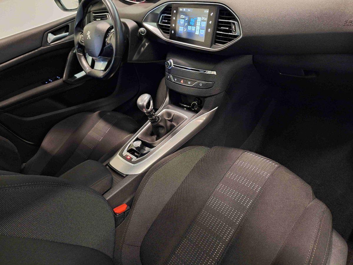 PEUGEOT 308 SW 1.6 bluehdi GT Line 120cv - TETTO PANORAMICO - VETRI SC. GARANZIA