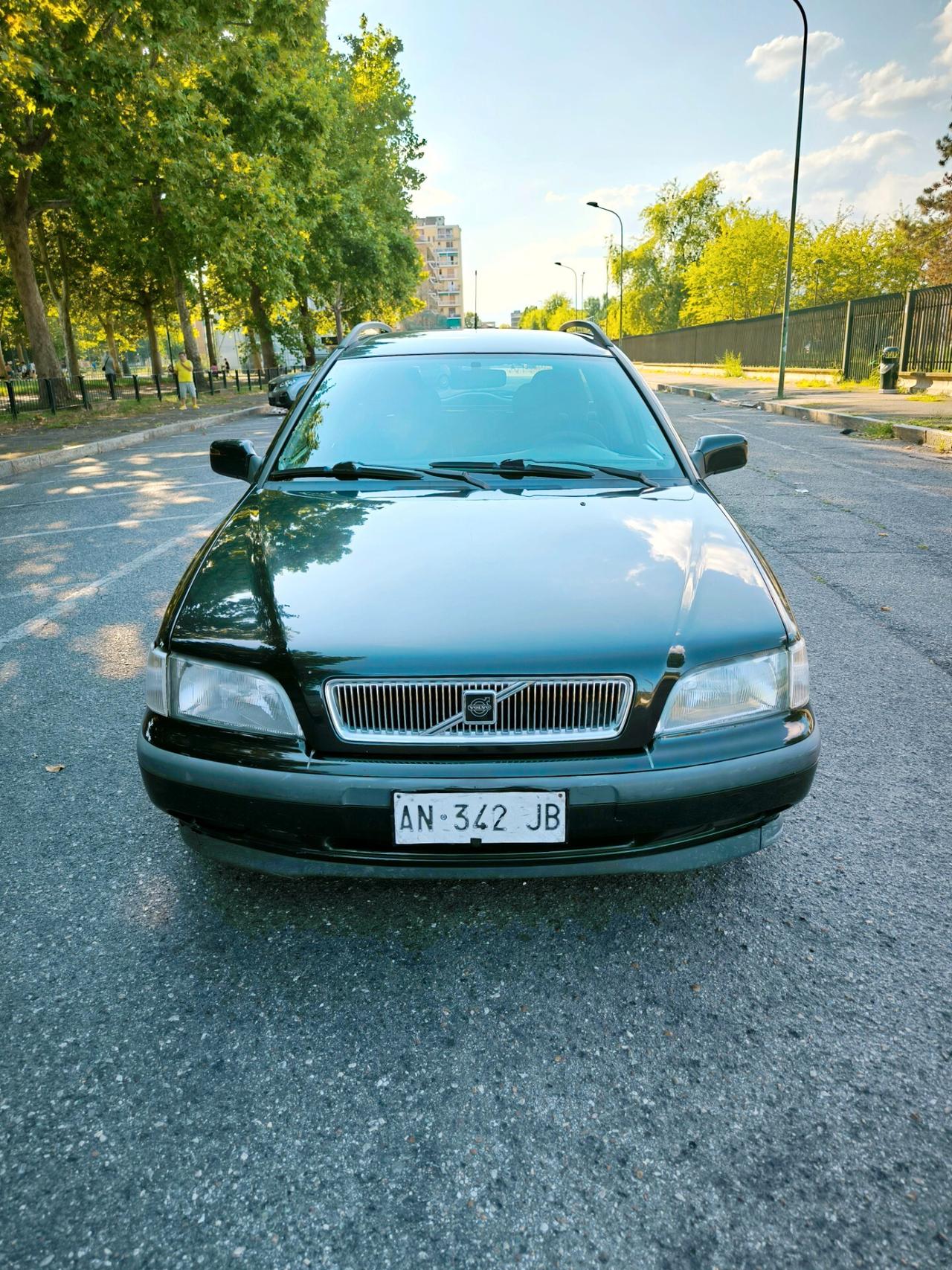 Volvo V40 2.0 16V cat