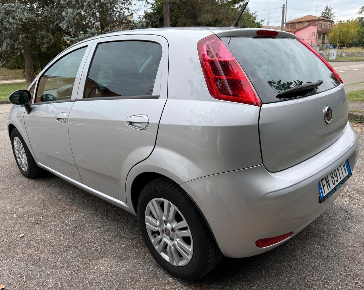 Fiat Punto 1.3 MJT II S&S 95 CV 5 porte Street Euro 6