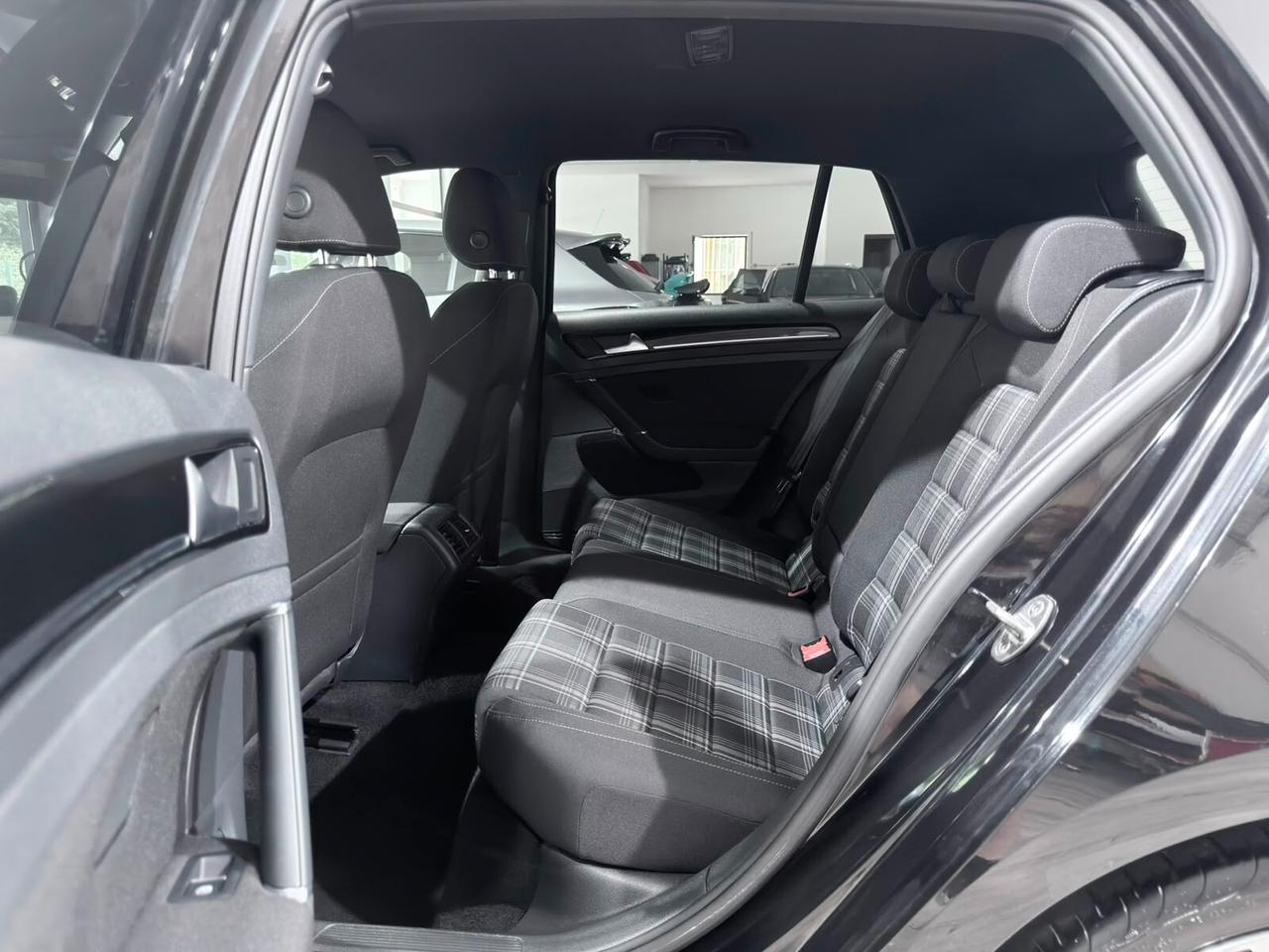 VOLKSWAGEN GOLF GTD 2.0TDI 184CV DSG 5P 2016