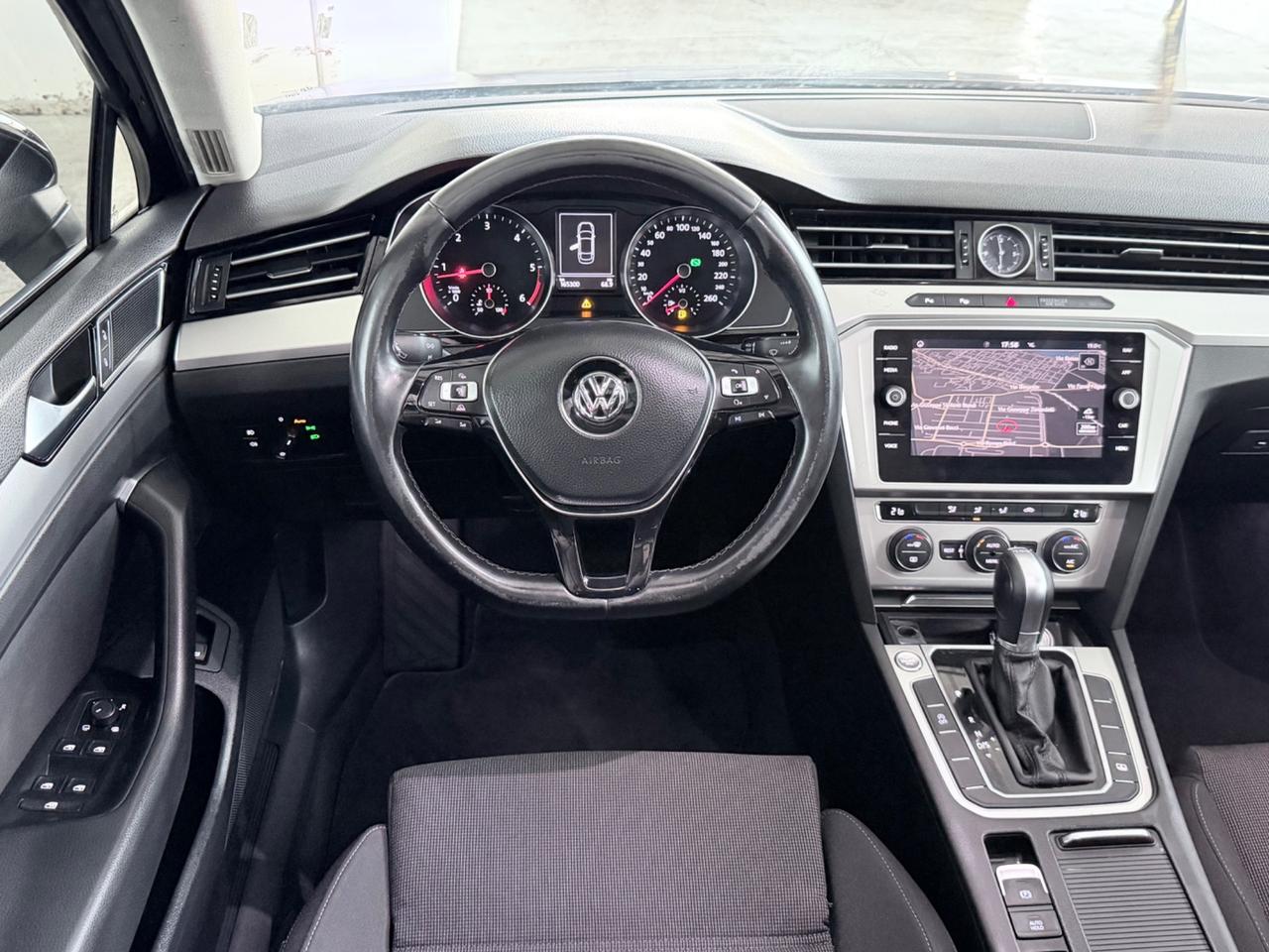 Volkswagen Passat 1.6 TDI 120CV NEOPATENTATI DSG EUR6