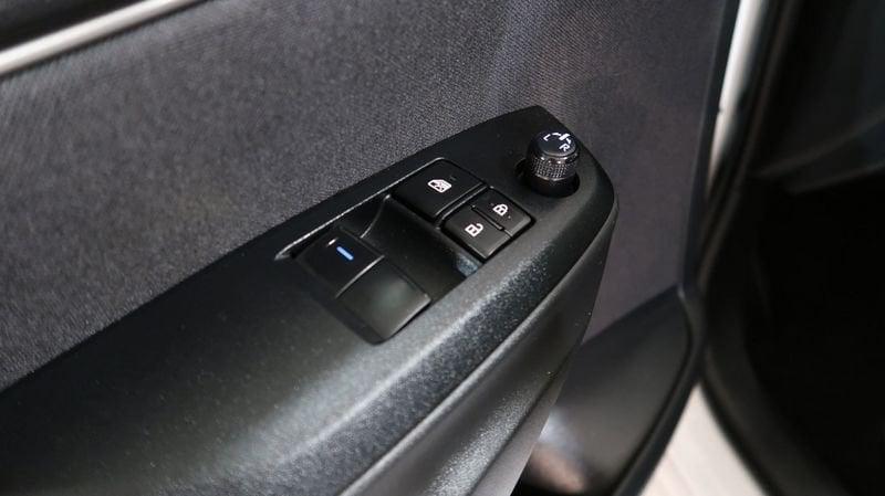 Toyota Yaris Yaris 1.5h Business # CLIMA AUTOMATICO-TELECAMERA#