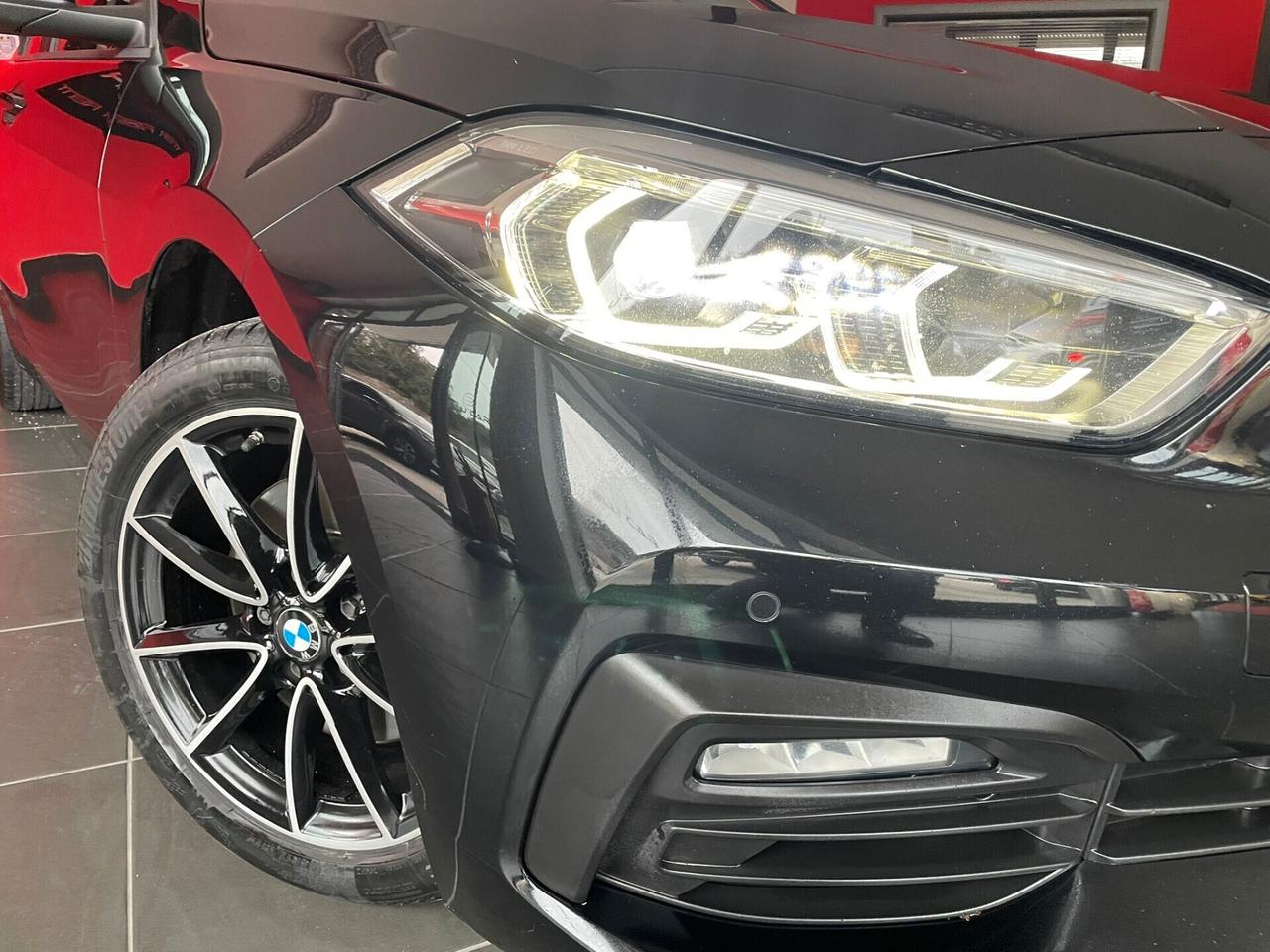 BMW 116d SPORT AUT 116cv *COCKPIT*