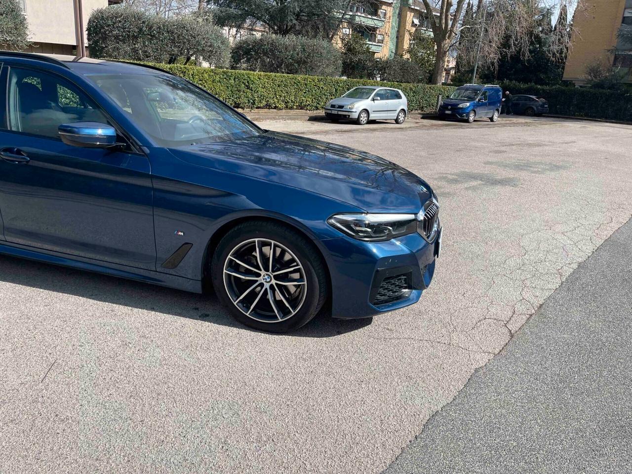 Bmw 518d Touring Ibrida Diesel automatica M-Sport