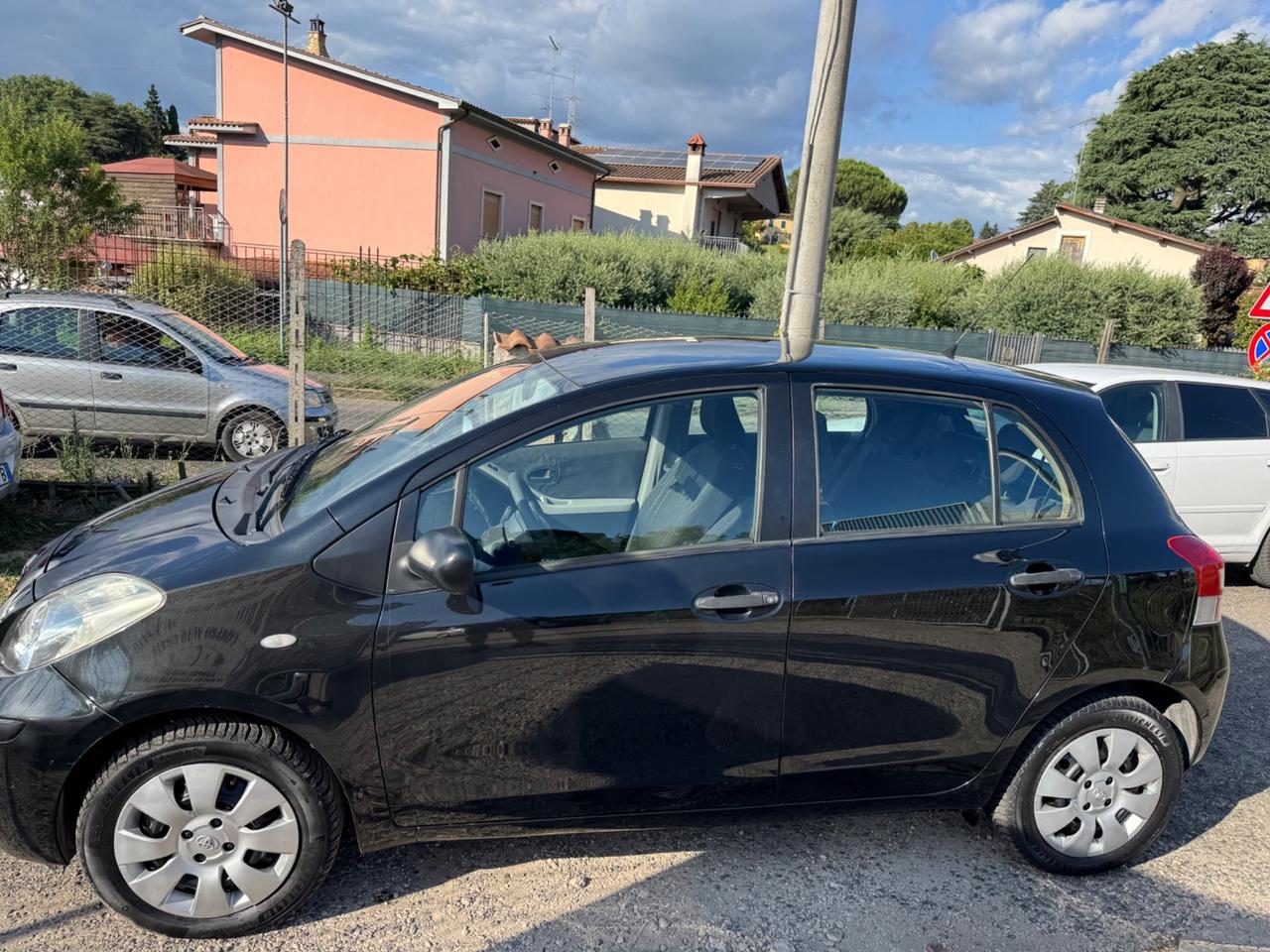 Toyota Yaris 1.0 5 porte Sol NEOPATENTATI