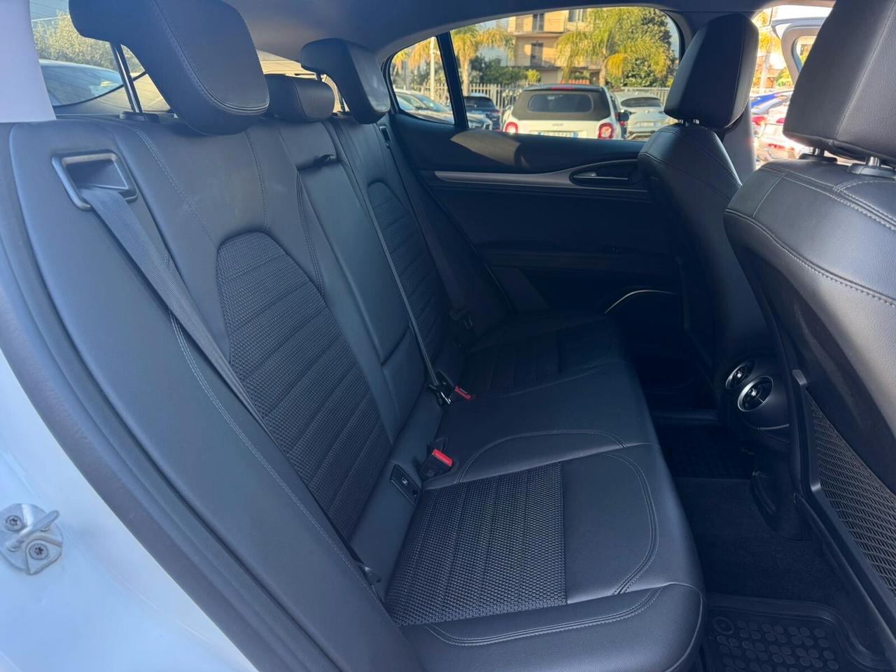 Alfa Romeo Stelvio 2.2 Turbodiesel 190 CV AT8 Q4 Executive