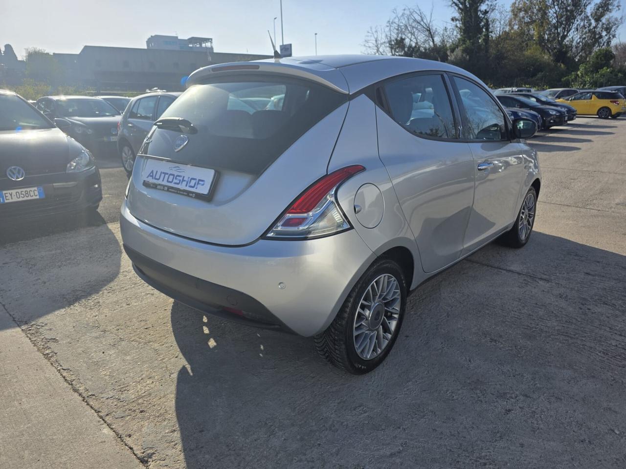 Lancia Ypsilon 1.2 69 CV 5 porte S&S Gold