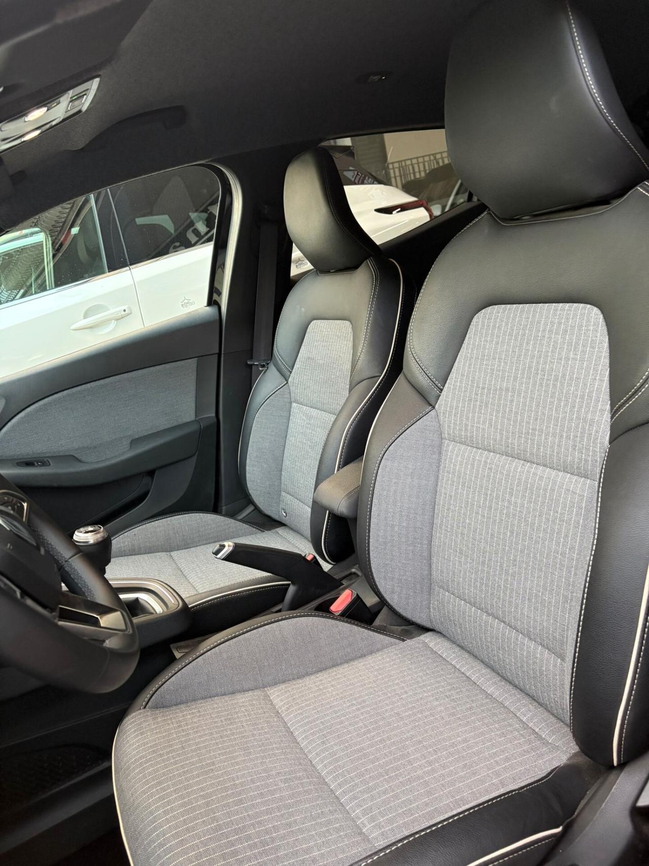 Renault Clio TCe 90 CV 5 porte Techno