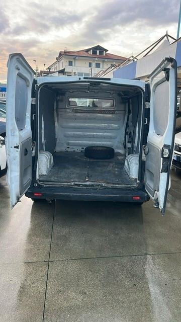 RENAULT TRAFIC CON PORTA LATERALE
