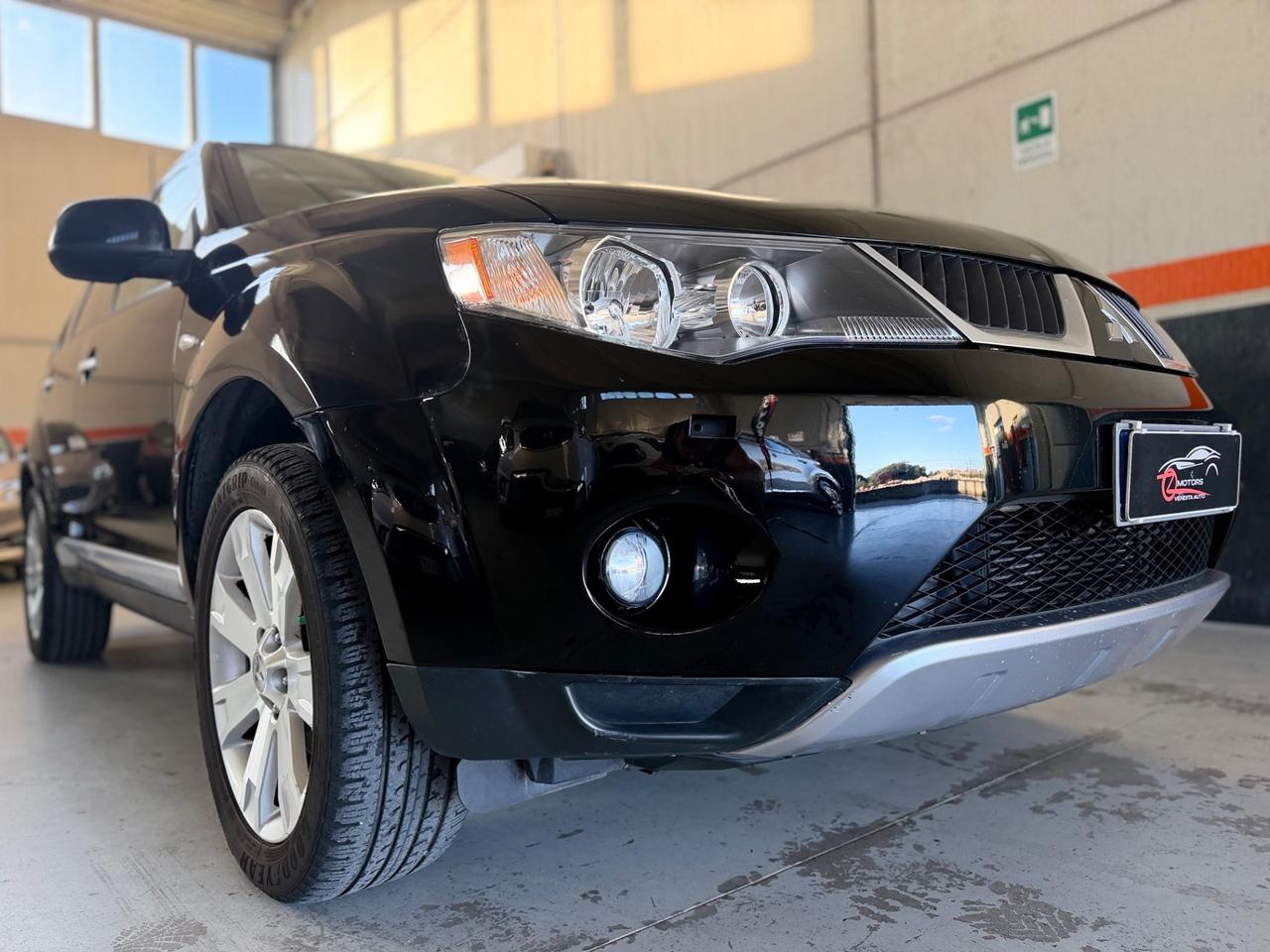 Mitsubishi Outlander 2.2 DI-D Instyle 7 p.ti DPF