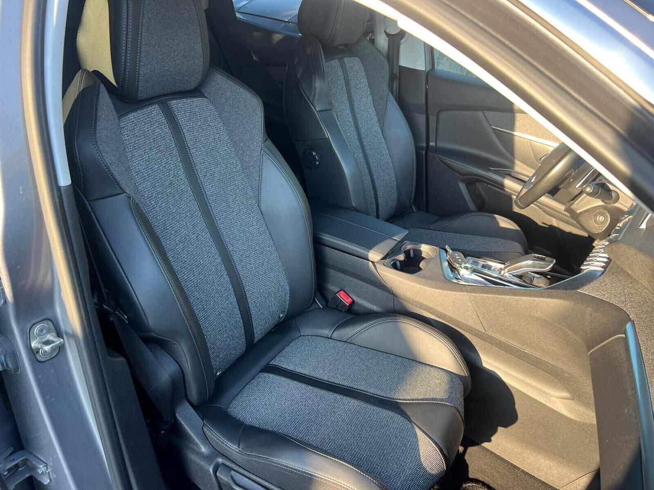 Peugeot 3008 BlueHDi 130 S&S EAT8 Allure