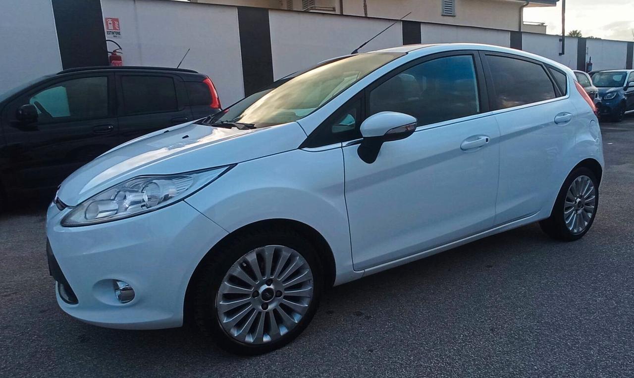 Ford Fiesta 1.4 TDCi 5p. Titanium