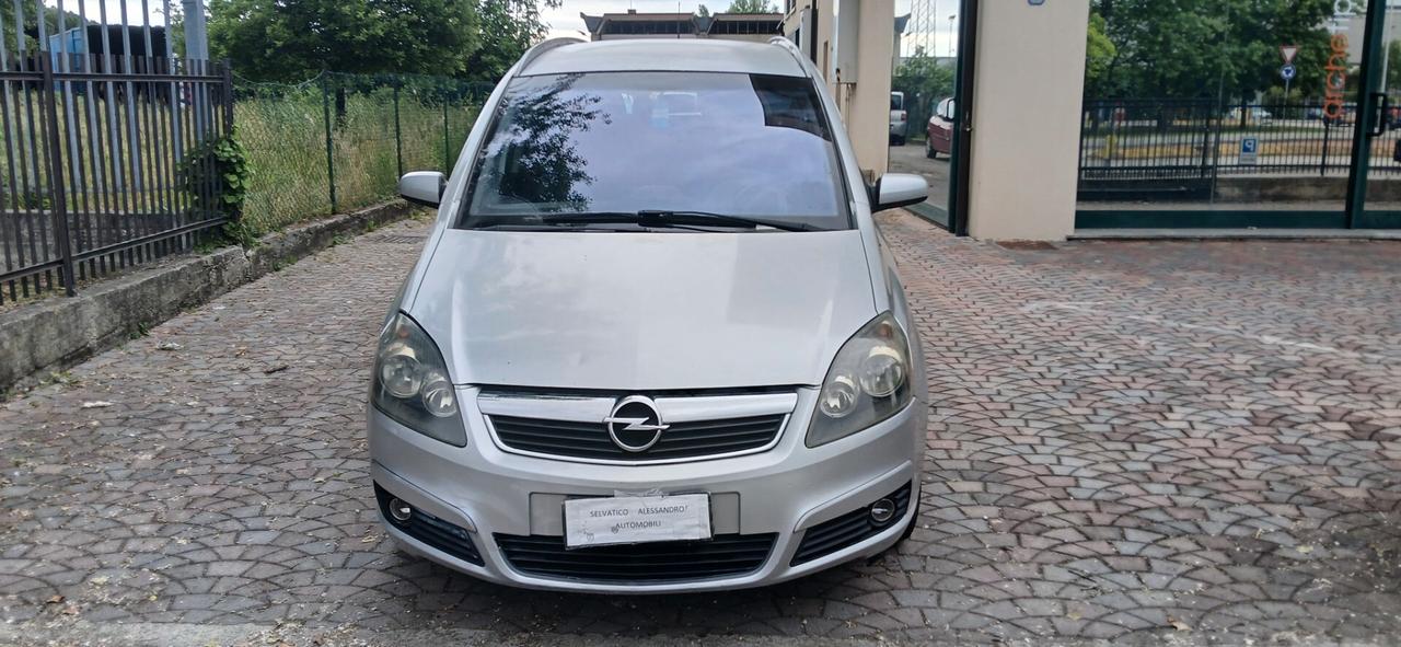 Opel Zafira 1.6 metano 7 posti neopatentati