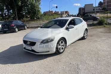 VOLVO V40 D2 1.6 Business