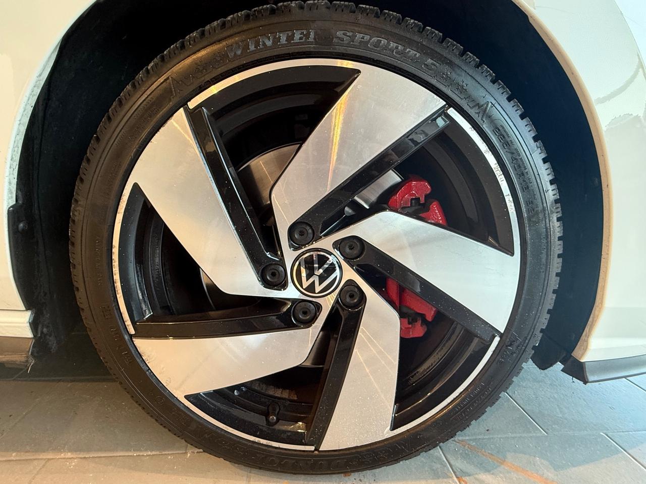 Volkswagen Golf GTI 2.0 TSI DSG