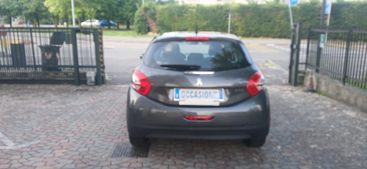 Peugeot 208 1.4 HDi neopatentati