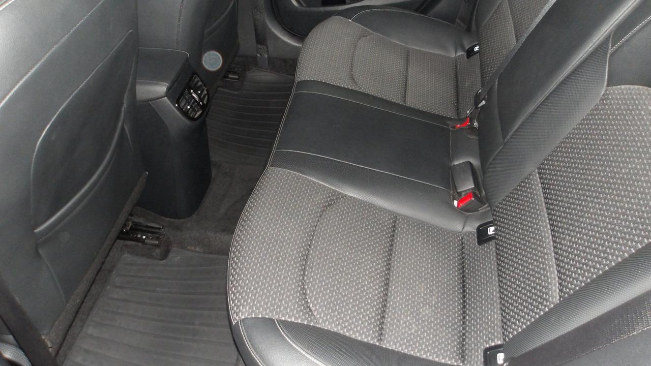 KIA XCEED 1.6 HYBRID-AUTO-RETROC-PREZZO PROMO!