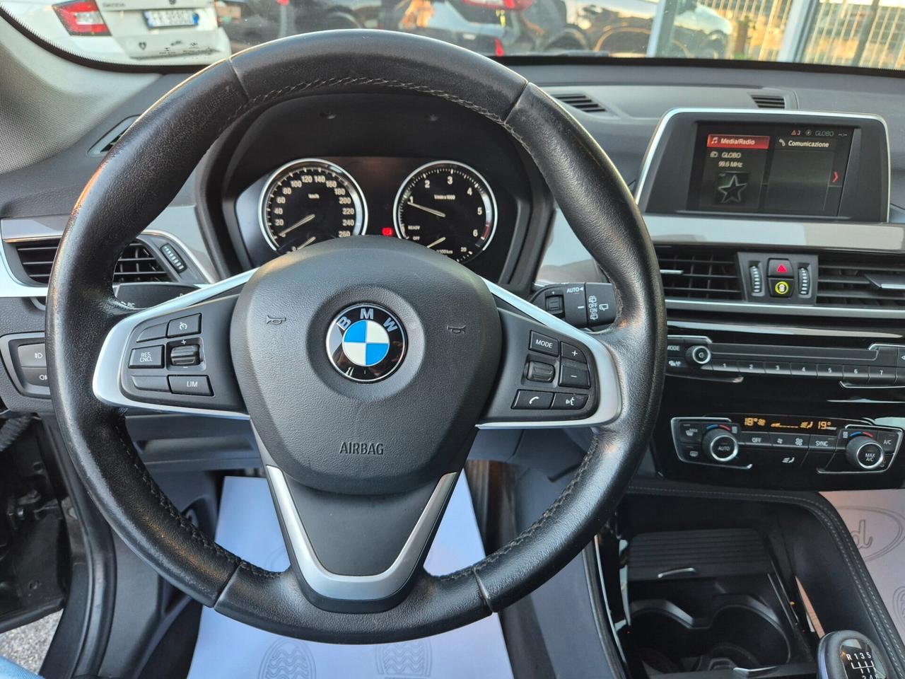 Bmw X1 sDrive18d xLine LED PELLE 18
