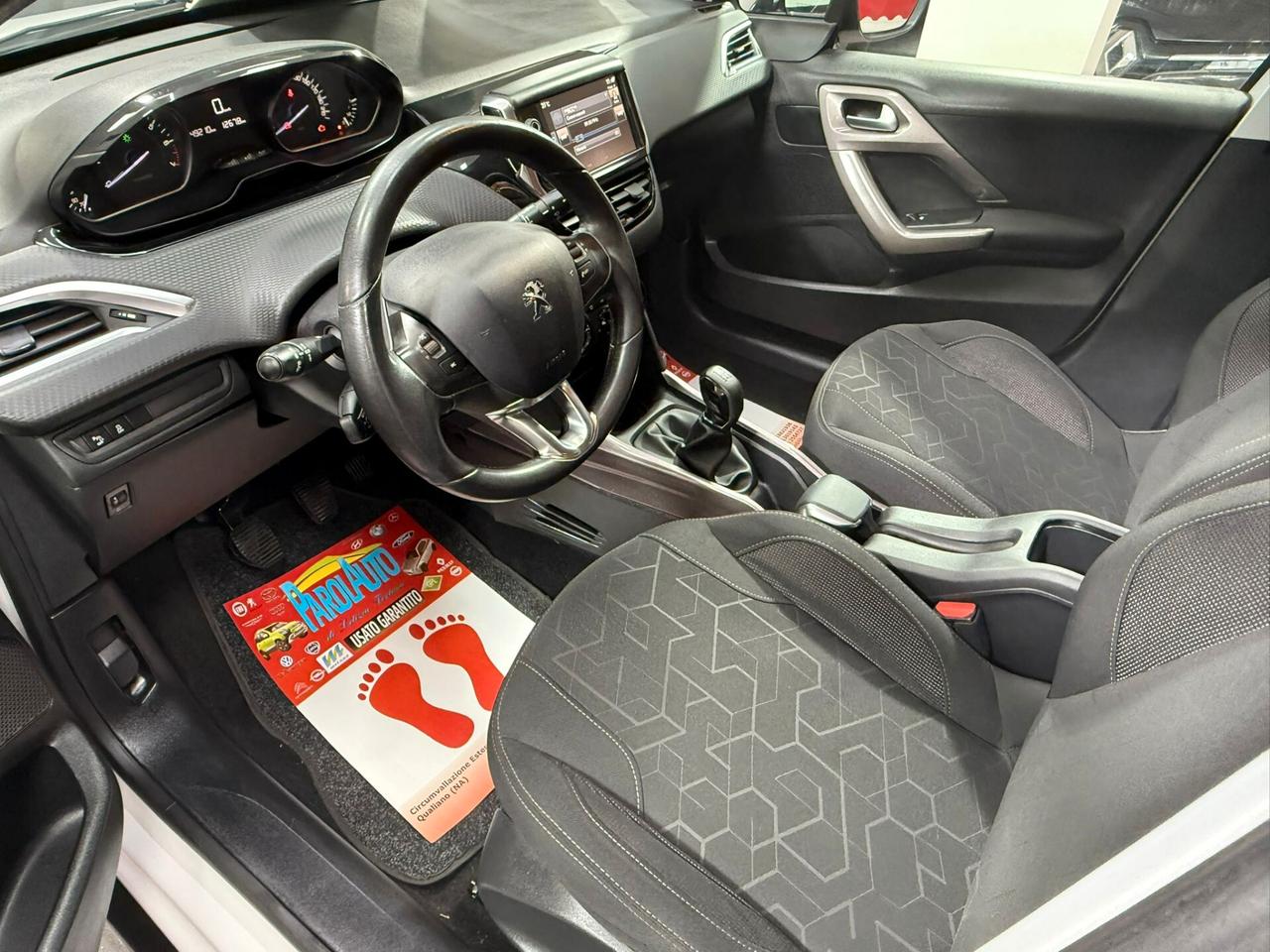Peugeot 2008 1.2 82cv PureTech Allure - 2016
