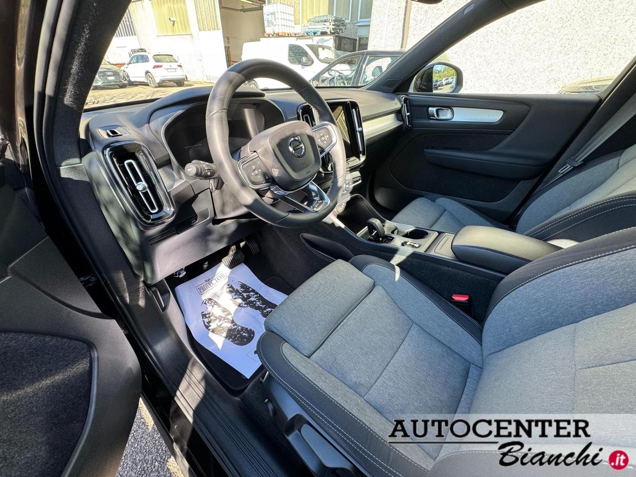 Volvo XC40 2.0 b4 awd Momentum