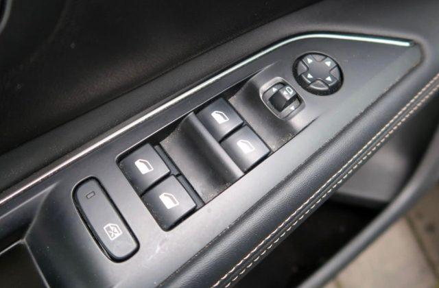 PEUGEOT 5008 PEUGEOT 5008 7 POSTI 1.5 BLUEHDI 130CV GT LINE EAT