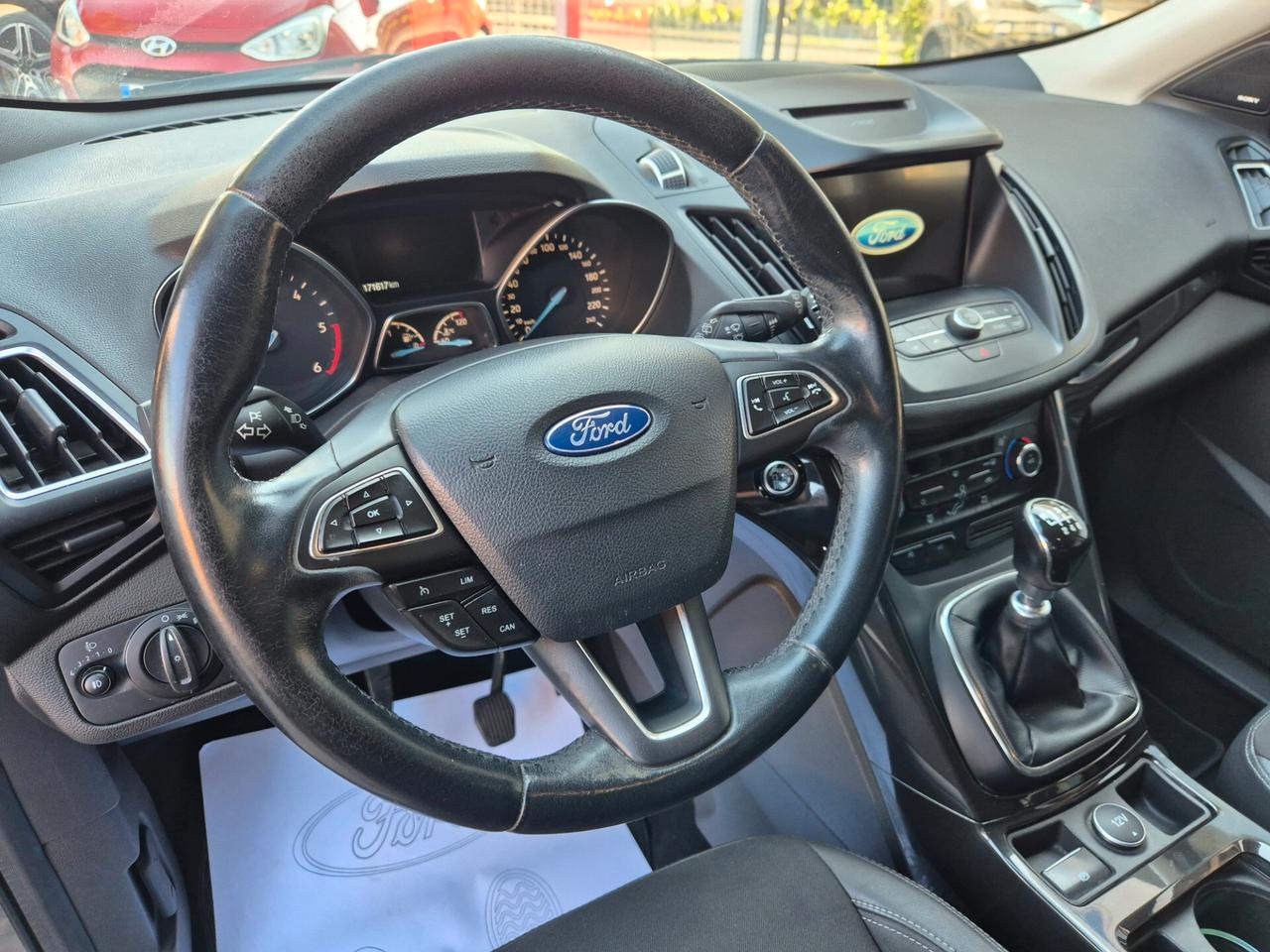 Ford Kuga 2.0 TDCI 150 CV S&S 2WD Titanium
