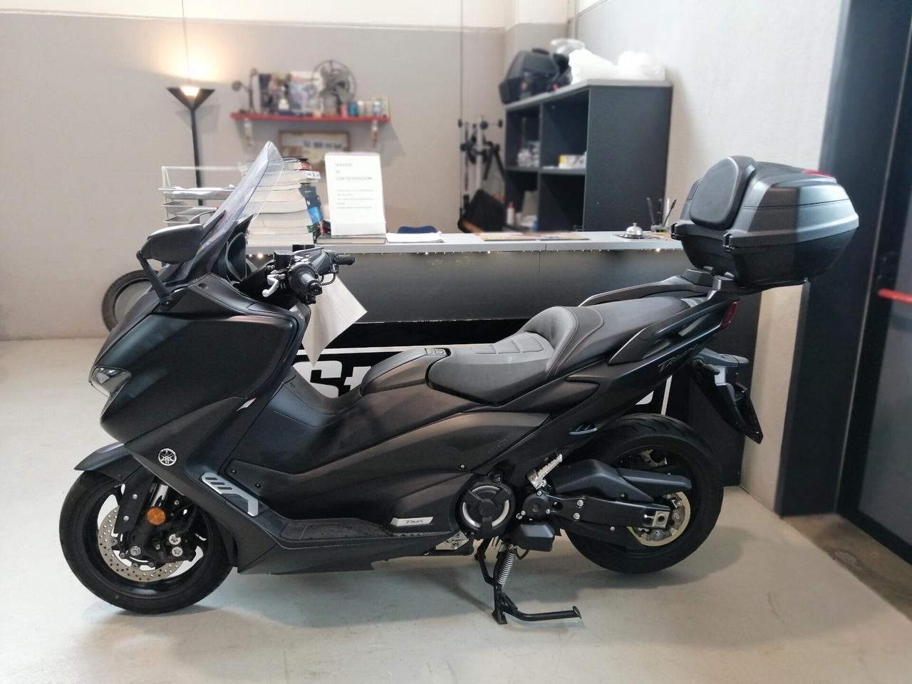 Yamaha TMAX 560