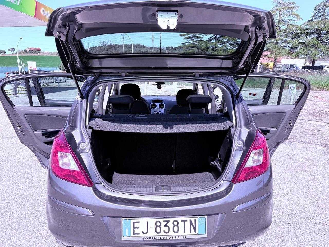 Opel Corsa 1.2 5 porte Ok neopatentati