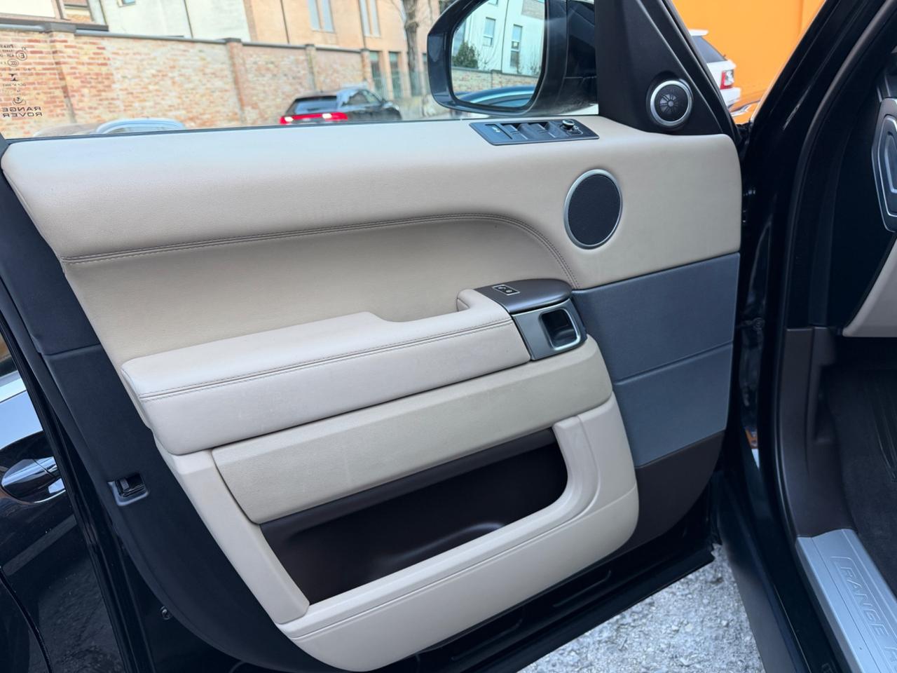 Land Rover Range Sport 3.0 TDV6 HSE Dynamic