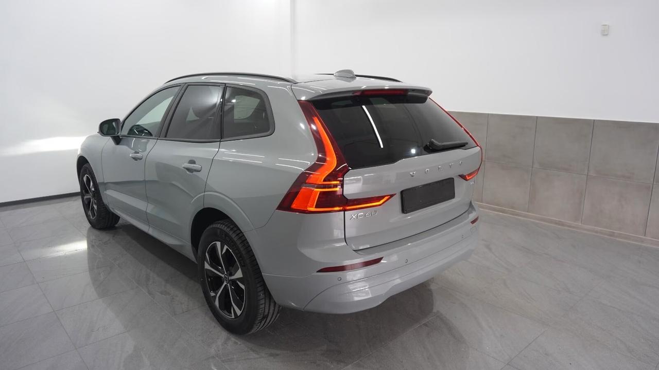 Volvo XC60 B5 Core AWD NewMod PilotAssist