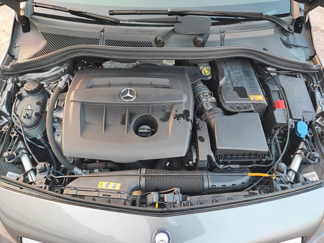 Mercedes-benz B 180 Automatic Premium 70000 km