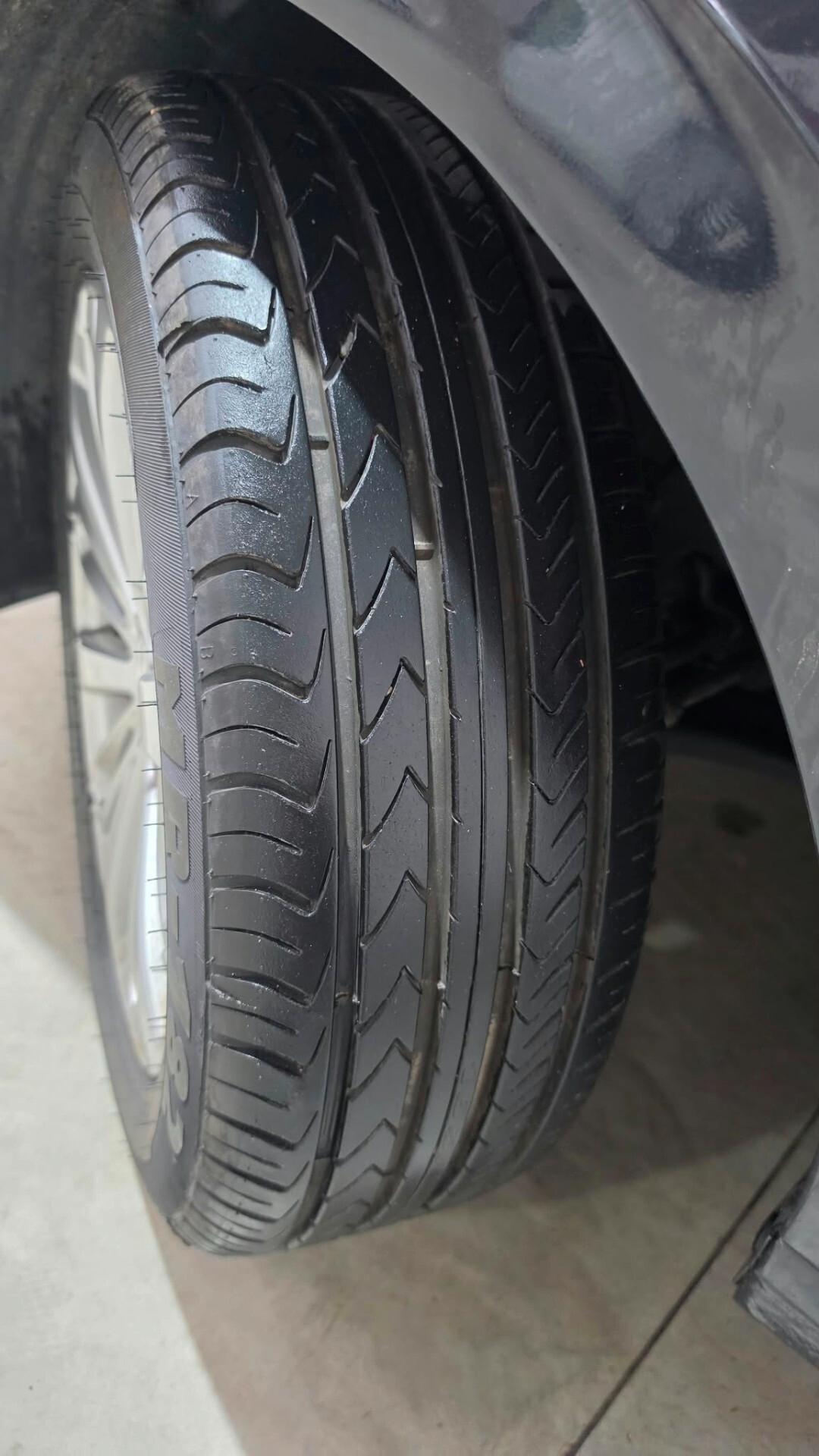 Peugeot 208 PureTech 82 5p. GPL Active